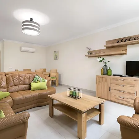 Daire Charming Cliff Side With Stunning Views *